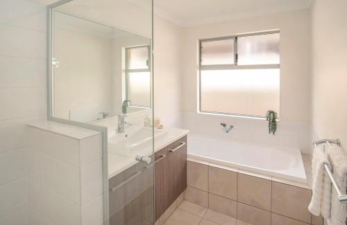 Busselton House | Minutes from Town and the Beach