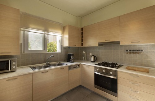 Makrigianni Apartment | MisaraliotouA3 · 3BR Prime APT a breath away from