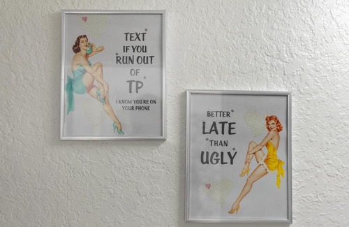 Victoria Park Hotel | MISS PIGGY SUITE at THE KarINN BOUTIQUE HOTEL - Downtown Ft Lauderdale 3