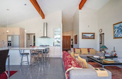 Pauanui House | Mistry Hideout - Lakes Resort Pauanui Home