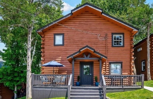 Allons Cabin | Mitchell Creek Marina Lodge 14