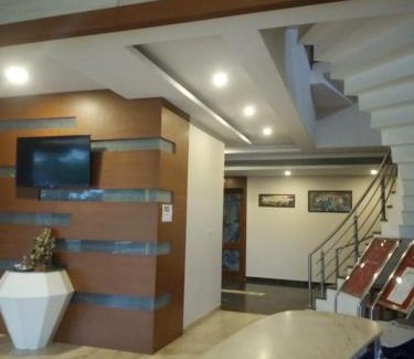 Piparia Hotel | MNR Resort