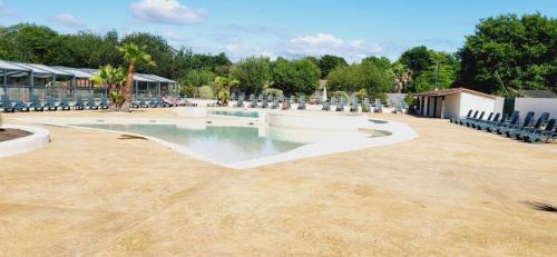 Aureilhan Other | Mobil Home 4 6 pers climatisé Camping Eurolac
