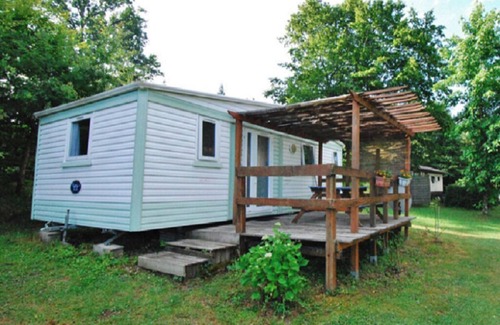 Saint-Geniez-o-Merle House | Mobile home in Xaintrie