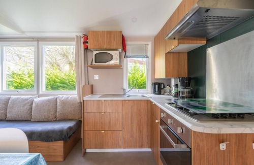 Les Mathes RV Rental | Mobile Home "Camping Les Charmettes" with Shared Terrace & Private Garden