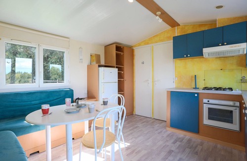 Coatascorn House | Mobile Home 'Entre Terre Et Mer' with Private Terrace and Private Garden