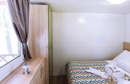 Biograd na Moru House | Mobile homes in Camp Soline at Biograd, with sand- and pebble beach
