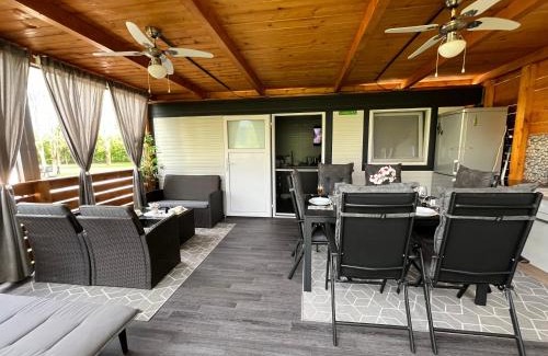Hrastnik Apartment | Mobile house T&N