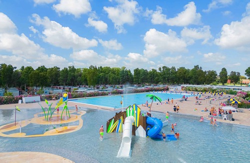 Zona XXXIV Casal Palocco House | Mobilehome with pool and restaurant