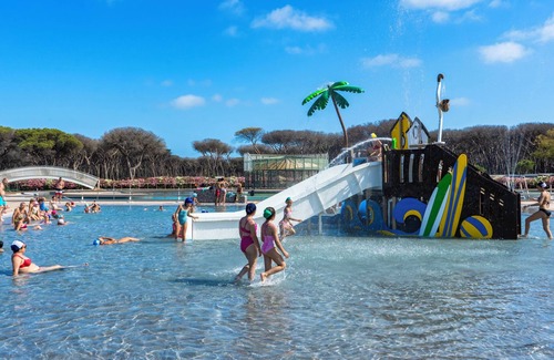 Zona XXXIV Casal Palocco House | Mobilehome with pool and restaurant