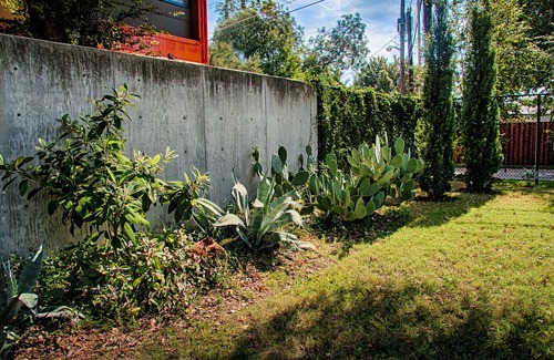 Dallas House | Mockingbird Guest House - Modern, High End, Close to SMU and Highland Park