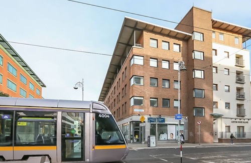 North Wall Apartment | Modern 1 bedroom apartment in IFSC within 15 minutes walk to Dublin city centre