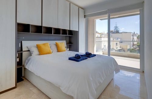 Swieqi Apartment | Modern 1BR Apartment in Central St Julian s