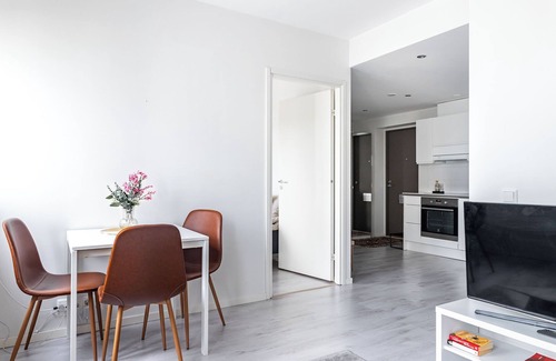 Lahti Apartment | Modern 1BR Home with Sauna & Balcony