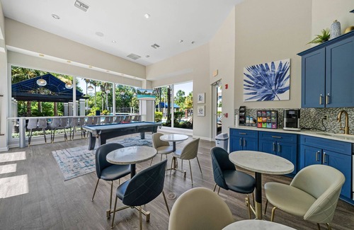 Westchase Apartment | Modern 2-Bed/2-Bath Tampa Apartment: Comfort Meets Convenience for Corporate Travelers