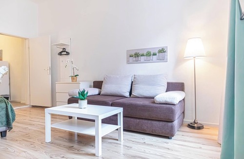 Rudolfsheim-Funfhaus Apartment | Modern 2BR Apt Near Westbahnhof