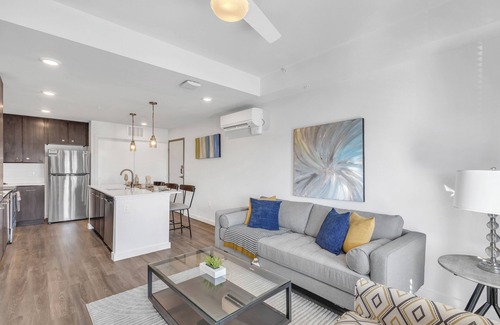 Jarrell Apartment | Modern 2BR w/Pool+Gym+Game Room + Min to St. David's Hosp