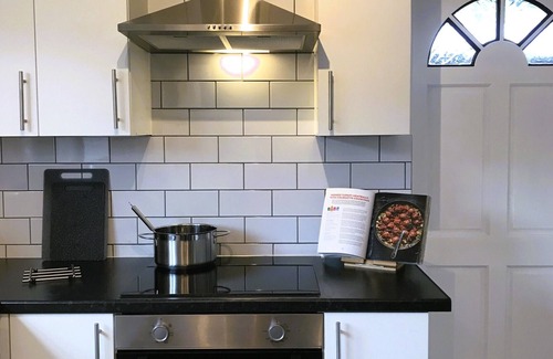 Bamber Bridge House | Modern 3-bed House With Parking Bamber Bridge, Preston