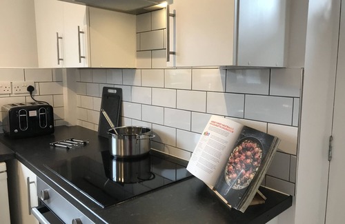 Bamber Bridge House | Modern 3-bed House With Parking Bamber Bridge, Preston