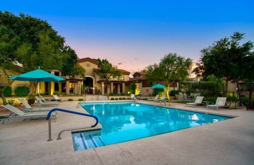 McDowell Mountain Apartments Apartment | Modern 3-BR Condo in North Scottsdale