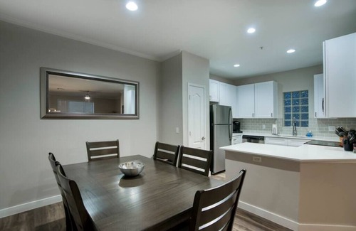 McDowell Mountain Apartments Apartment | Modern 3-BR Condo near Kierland Commons
