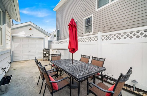 Margate City House | Modern 3BR 2 blocks to beach -Central AC & Parking