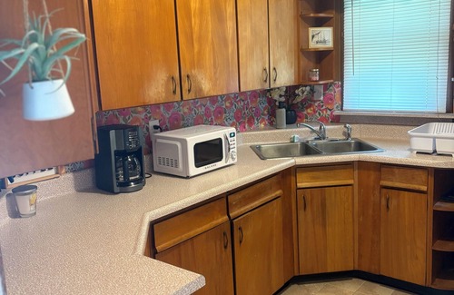 Decatur House | Modern 3BR + 2 Living Rooms Stylish & Spacious House in Central Decatur
