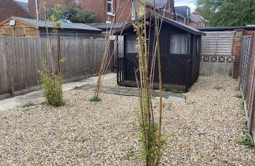 Salisbury House | Modern 4 Bed House-Perfect Getaway for Stonehenge!