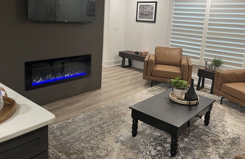 Dalton House | Modern 4 Bedroom Home with Captivating Roof Top