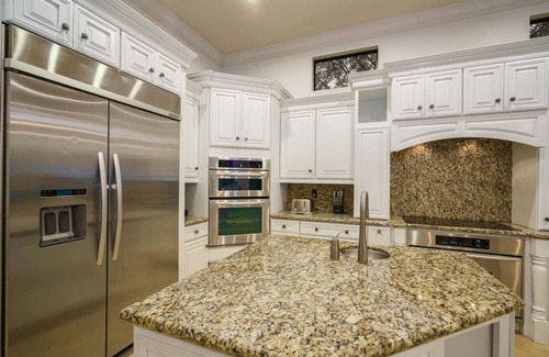 Palm Beach Country Estates Apartment | Modern 8BR Mansion | 6,500 SF, Pool, Cinema