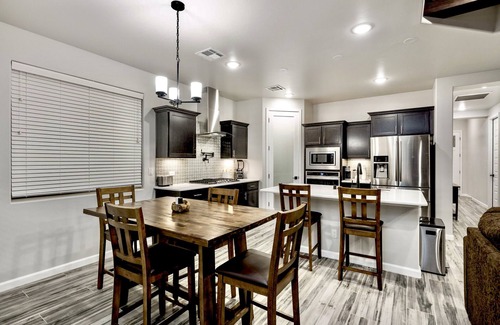 Las Cruces House | Modern Accessorized 3-Bedroom