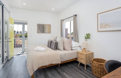 Harbor Apartment | Modern and Convenient Cozy Unit 6 Mins to Downtown LB