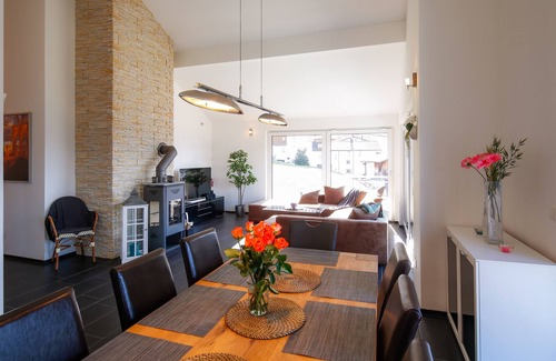 Triesenberg Apartment | Modern and cosy 5 rooms penthouse with stunning view