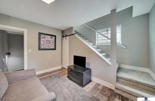 Lincoln Apartment | Modern and furnished apartment in downtown Lincoln