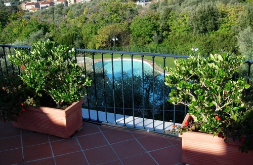 Pugliola Apartment | modern and luxurious penthouse in Lerici with sea view terraces, garden and pool