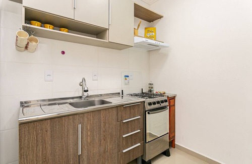 Ingleses do Rio Vermelho Apartment | Modern ap W/pool one Block From the Beach Rmi201