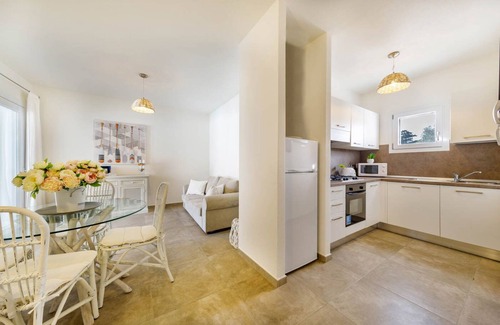 Monte Petrosu Apartment | modern apartment 5 min from the sea with swimming pool, air conditioning and wi-fi