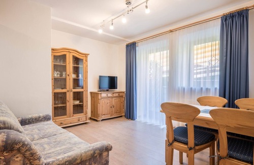 Mareta Apartment | Modern Apartment Enzian with Mountain View, Wi-Fi, Sauna, Terrace & Balcony; Parking Available