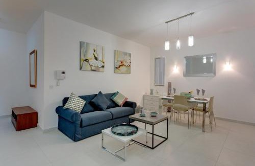 Il-Balluta Apartment | Modern Apartment in the Best Location, Perfect for Families