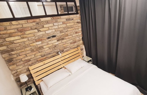 Business District Apartment | Modern Apartment in the Heart of Vilnius Center: Free Parking