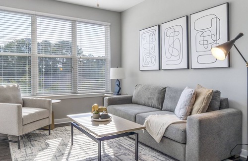 Chapel Hill Apartment | Modern Apartment in Prime Location (ID9798X32)