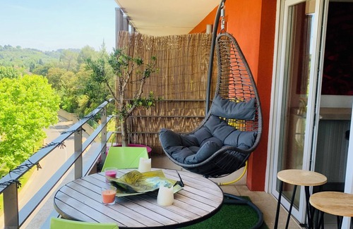Juvignac Apartment | Modern apartment with large terrace ideally located in Montpellier