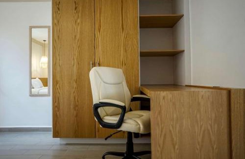 La Cruz Apartment | Modern Apartment with Home Office in Prime Location