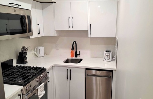 Southwest Calgary Apartment | Modern Basement Suite