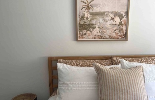Miami House | Modern beach shack in Miami - 5 MIN WALK TO BEACH.