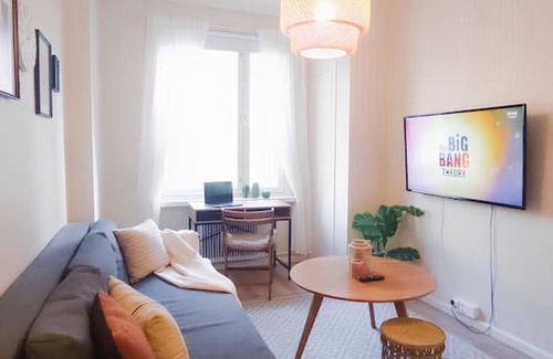 Kallio Apartment | Modern Boho Charm in Kallio | Walk to City Center