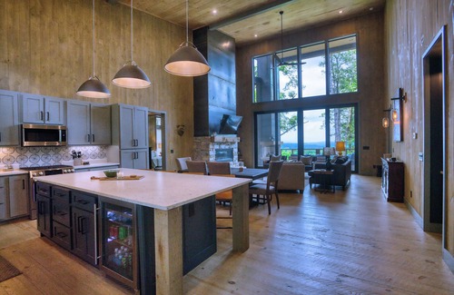 Morganton Cabin | Modern Cabin in Blue Ridge - Halloween & Fall Availbility - Bring Your BOAT !