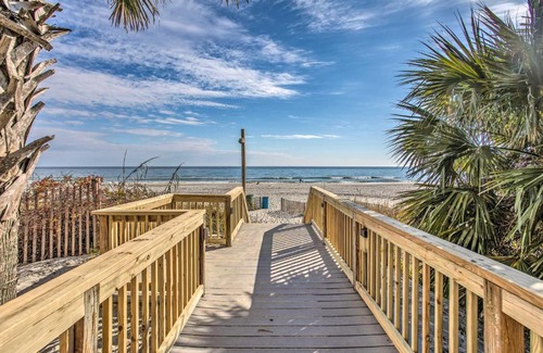 Myrtle Beach Apartment | Modern Caravelle Resort Condo Near Golf Courses!