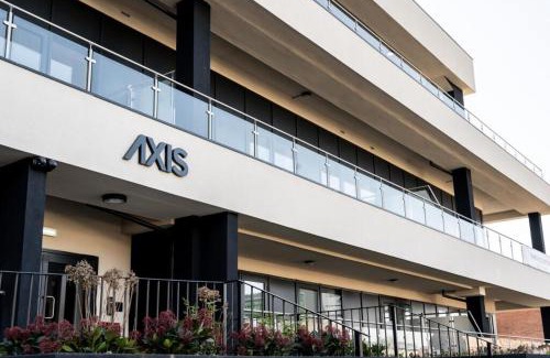 Leeds Apartment | Modern City Centre Flat with Terrace, Parking & Long Stay Friendly