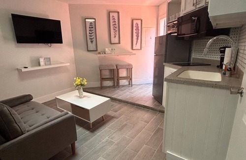 Arlington Apartment | Modern, Clean and Private Studio